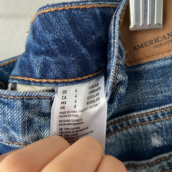 American eagle distressed jean skirt size 4 - Picture 3 of 4